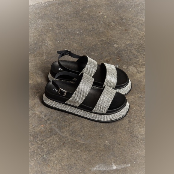 Qupid  Shine On Platform Rhinestone Slingback Sandal - Picture 6 of 7